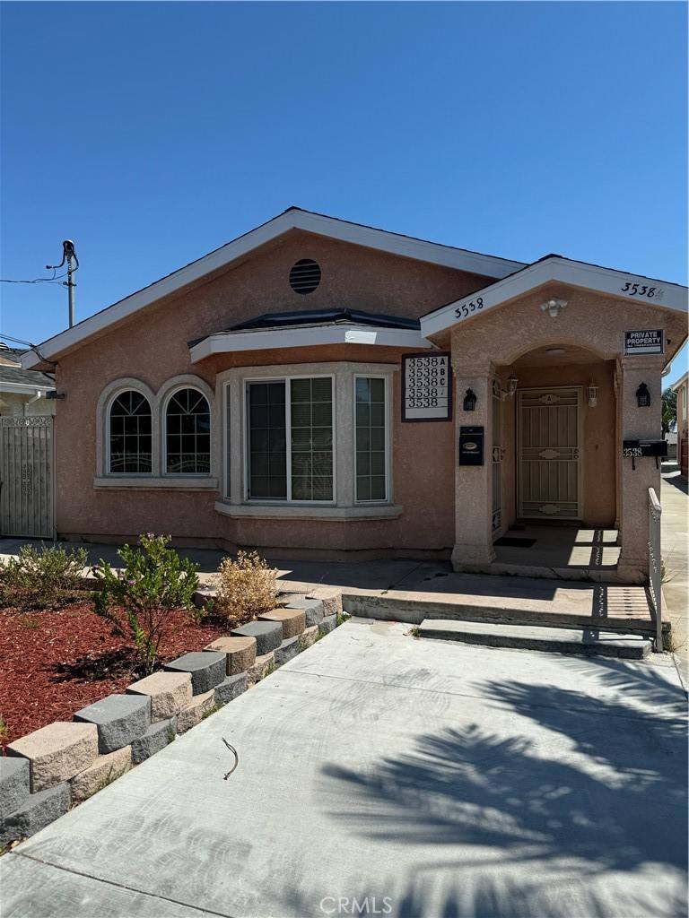 Apartment for rent at 3538 W 108th St, Inglewood, CA 90303