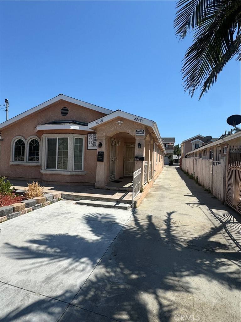 Apartment for rent at 3538 W 108th St, Inglewood, CA 90303