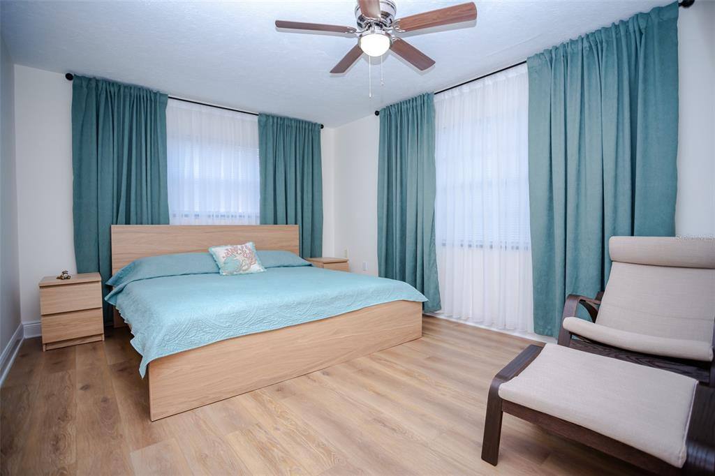 Apartment for rent at 2719 Forest Knoll Dr, Sarasota, FL 34232