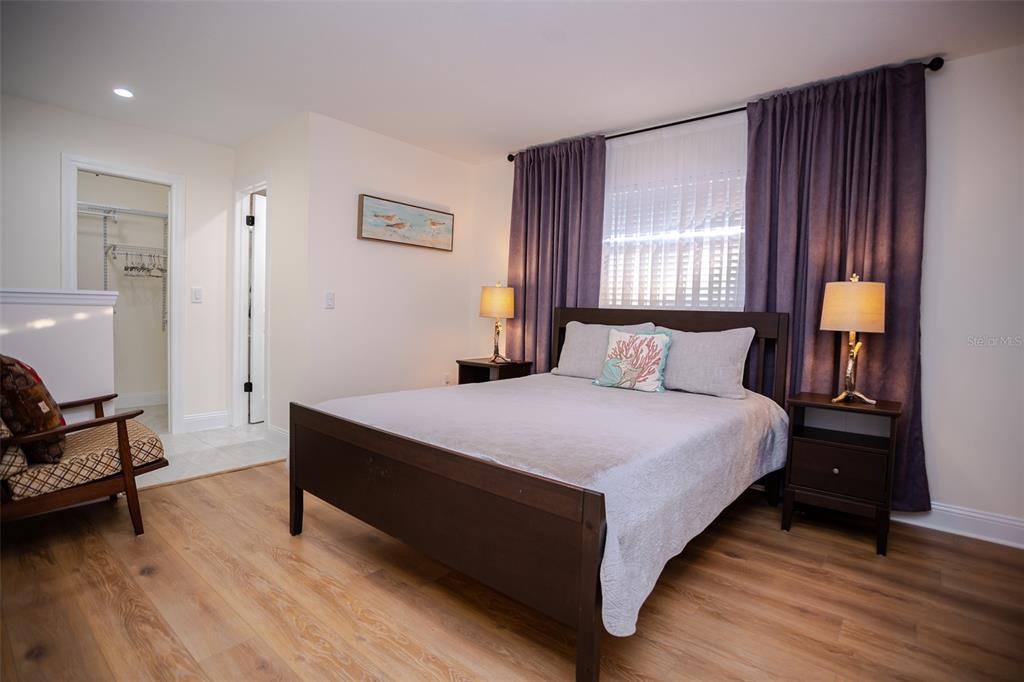 Apartment for rent at 2719 Forest Knoll Dr, Sarasota, FL 34232