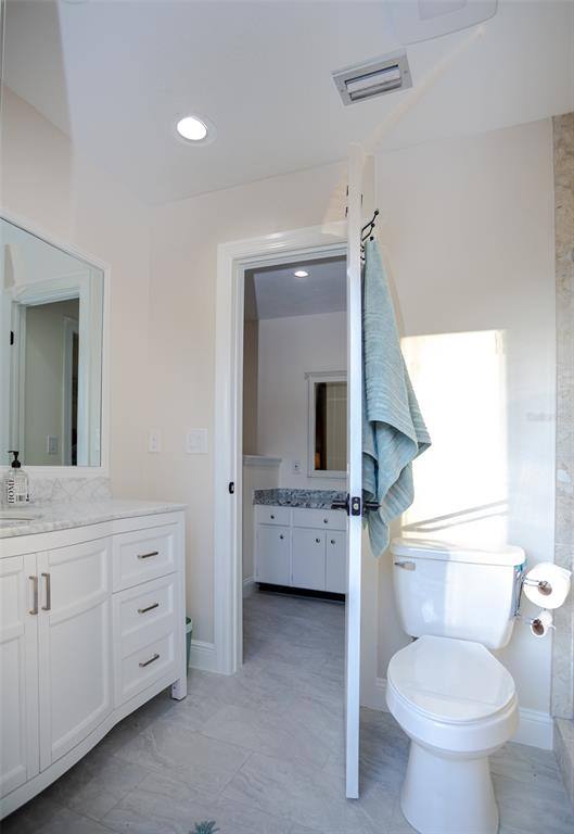 Apartment for rent at 2719 Forest Knoll Dr, Sarasota, FL 34232