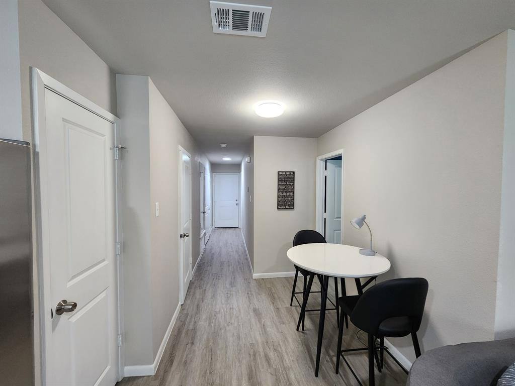 Apartment for rent at 511 Oakwood Lane #511, Arlington, TX 76012