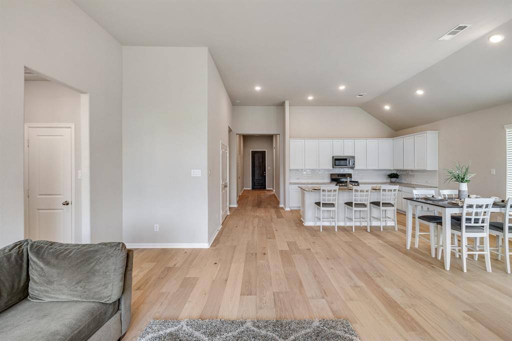 Apartment for rent at 5513 Deer Run Dr, Celina, TX 75009