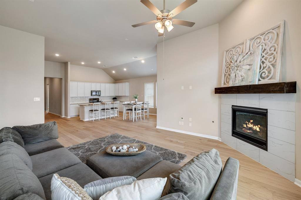 Apartment for rent at 5513 Deer Run Dr, Celina, TX 75009