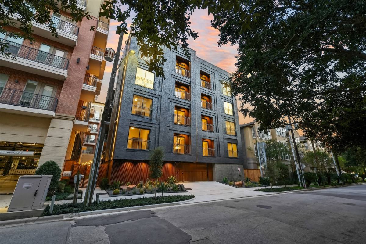 Apartment for rent at 170 Malone St #3303, Houston, TX 77007