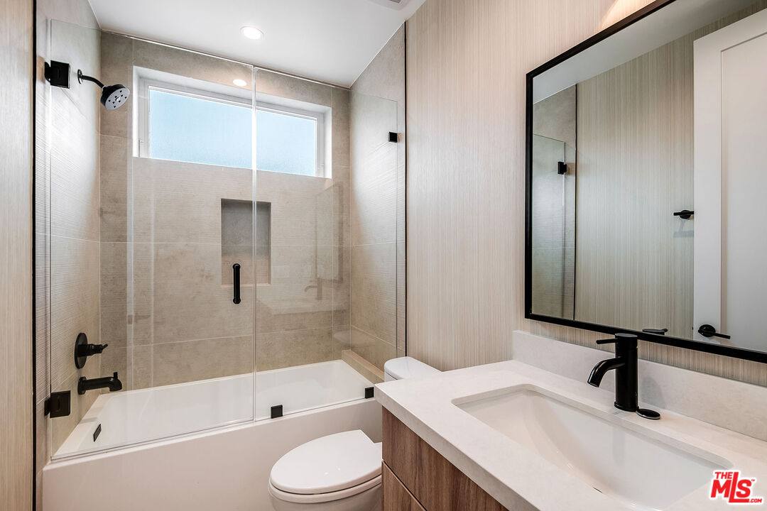 Townhouse for rent at 5321 Ben Ave #3, Valley Village, CA 91607