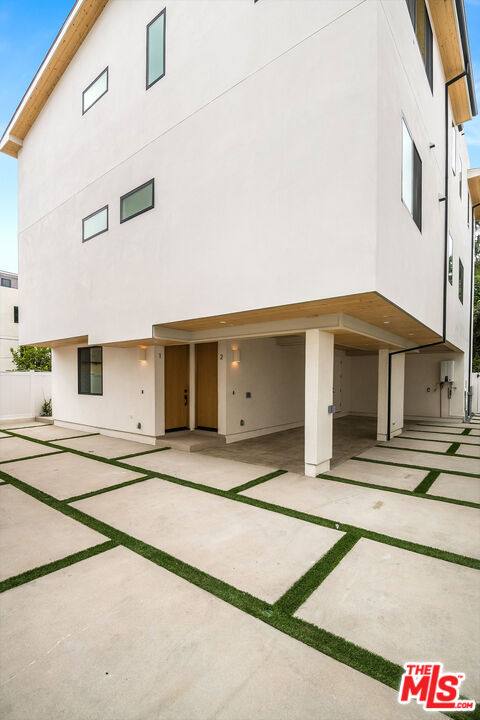 Townhouse for rent at 5321 Ben Ave #3, Valley Village, CA 91607