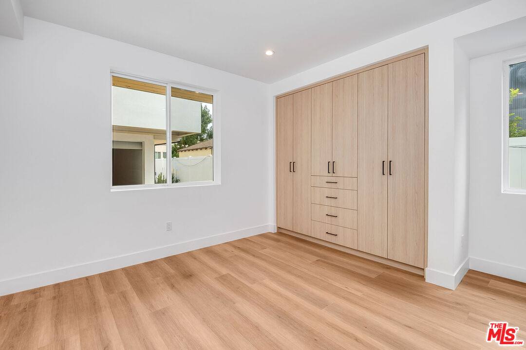Townhouse for rent at 5321 Ben Ave #3, Valley Village, CA 91607