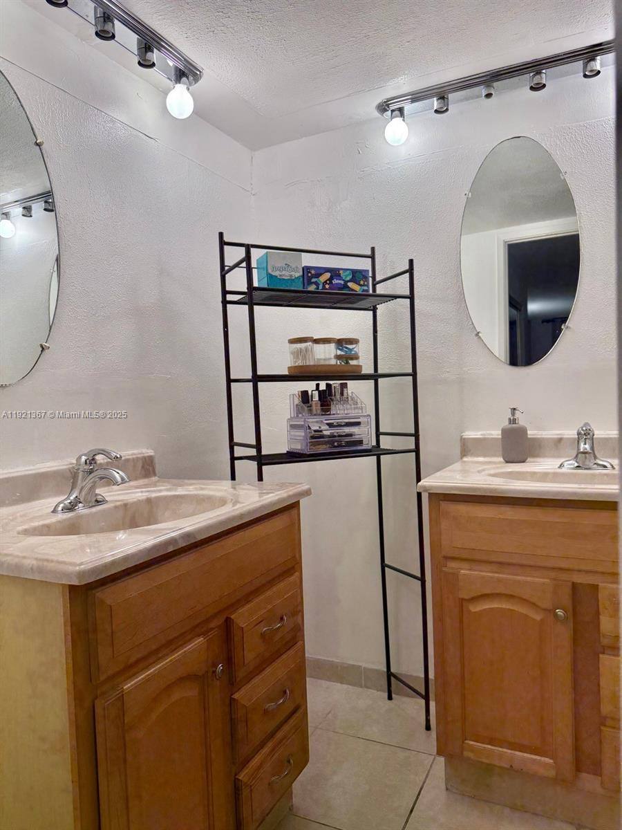 Apartment for rent at 1670 NE 191st St #1153, Miami, FL 33179