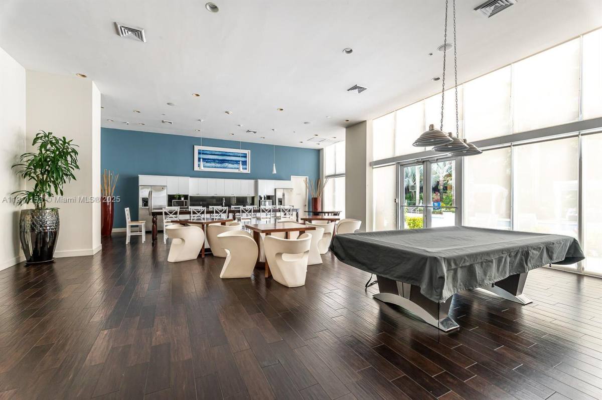Apartment for rent at 2775 NE 187th St #2775PH22, Miami, FL 33180