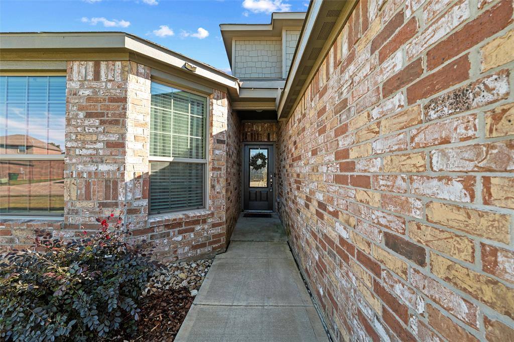 Apartment for rent at 1157 Beaverwood Lane, Crowley, TX 76036