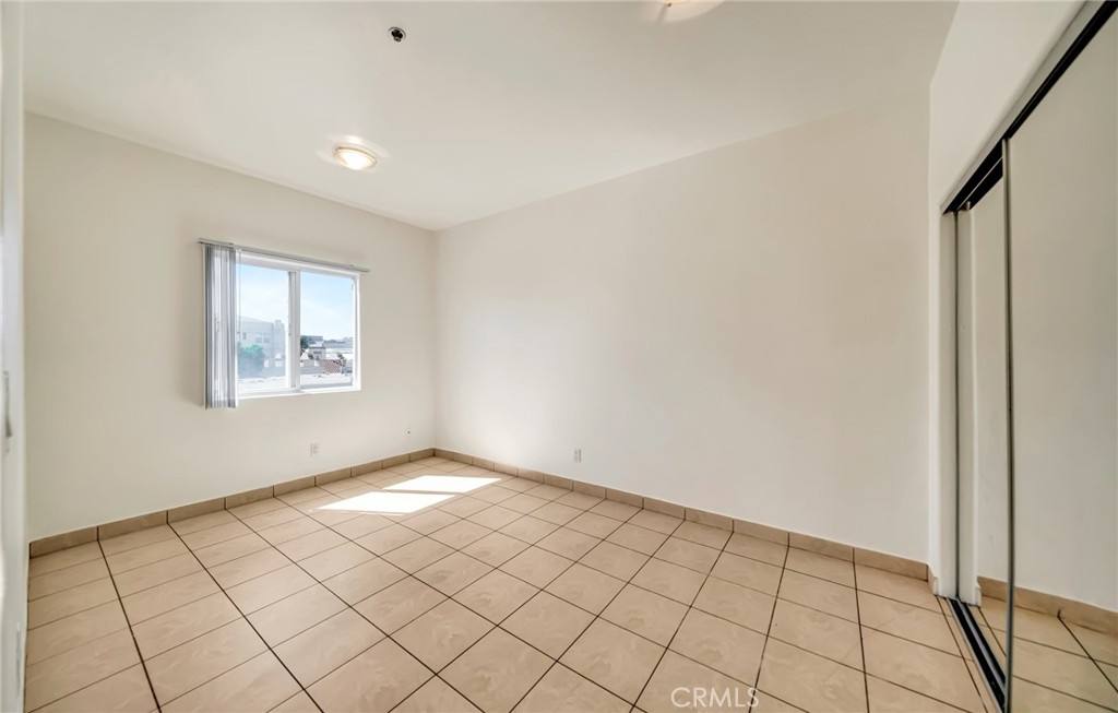 Apartment for rent at 316 S New Hampshire Ave #307, Los Angeles, CA 90020