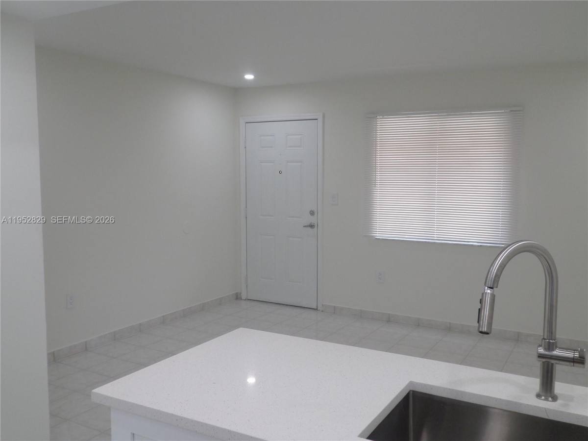 Apartment for rent at 2154 W 60th St #12215, Hialeah, FL 33016