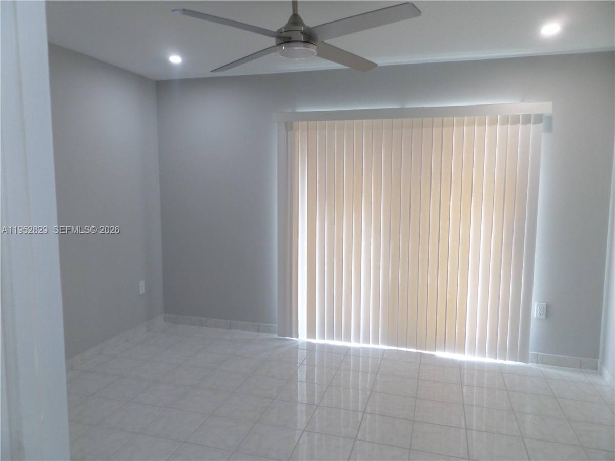 Apartment for rent at 2154 W 60th St #12215, Hialeah, FL 33016