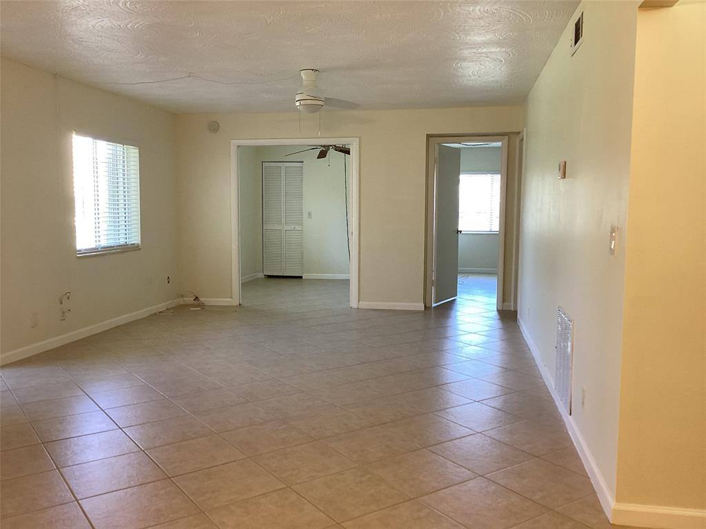 Apartment for rent at 5927 La Pinata Blvd #5927C1, Lake Worth, FL 33463