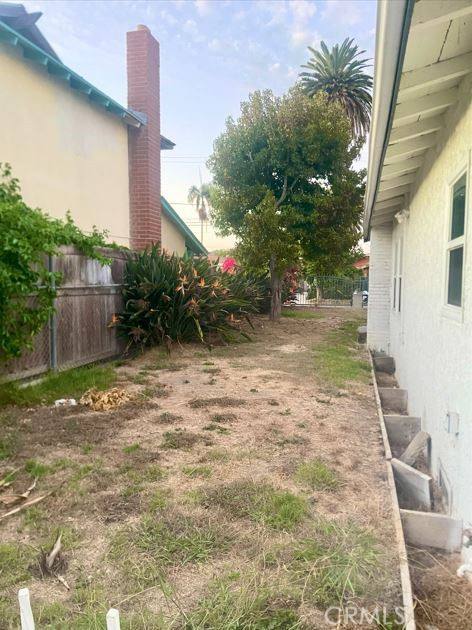 Apartment for rent at 3908 W 109th St, Inglewood, CA 90303