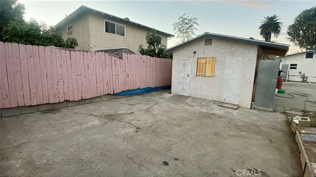Apartment for rent at 3908 W 109th St, Inglewood, CA 90303