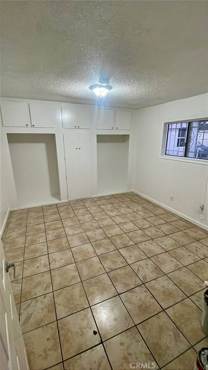 Apartment for rent at 3908 W 109th St, Inglewood, CA 90303