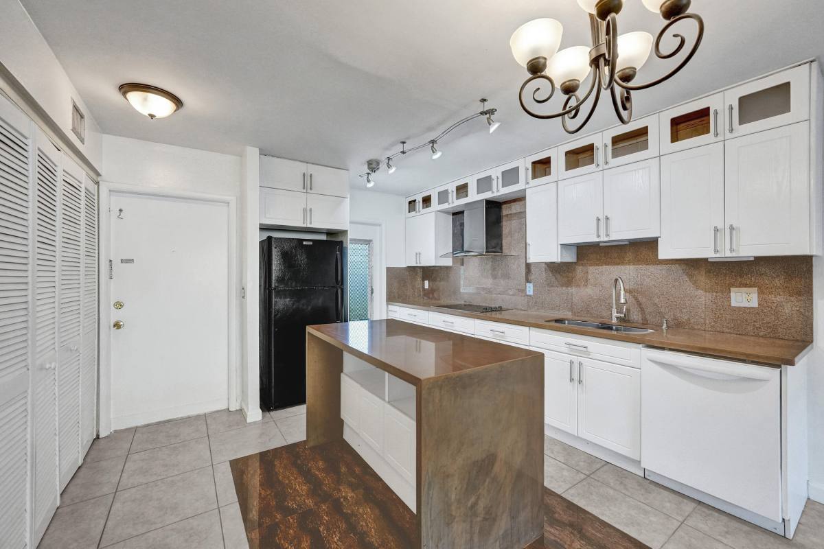 Apartment for rent at 600 SE 2nd Ave #600K2, Deerfield Beach, FL 33441