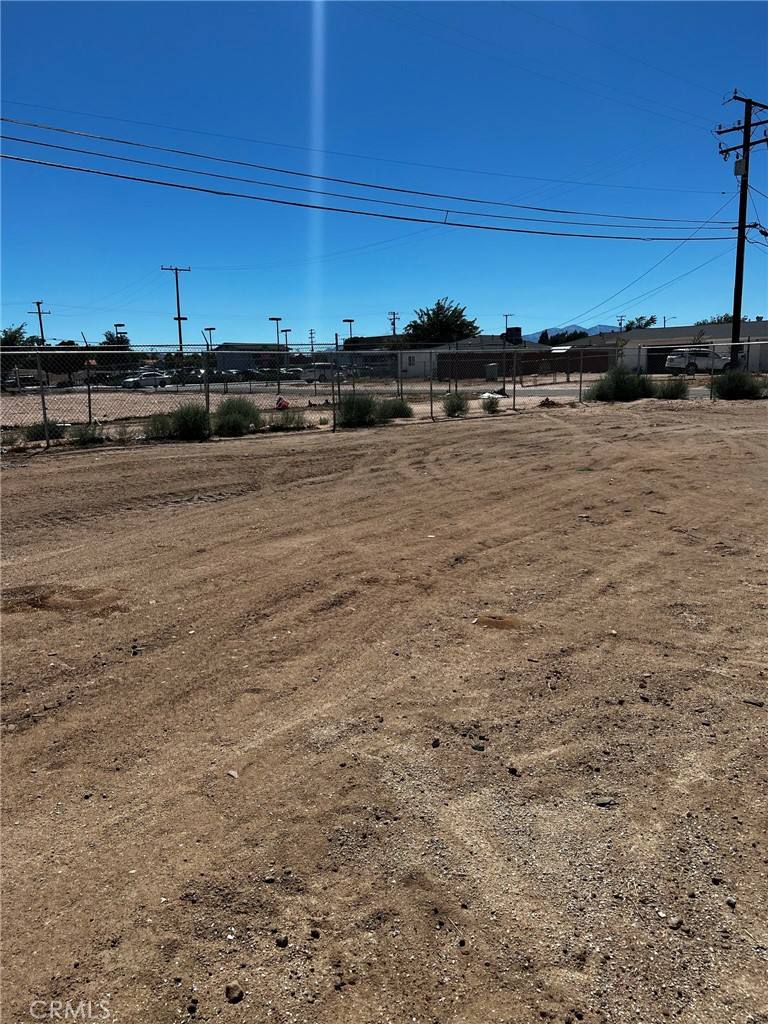 Apartment for rent at 16507 Juniper St, Hesperia, CA 92345