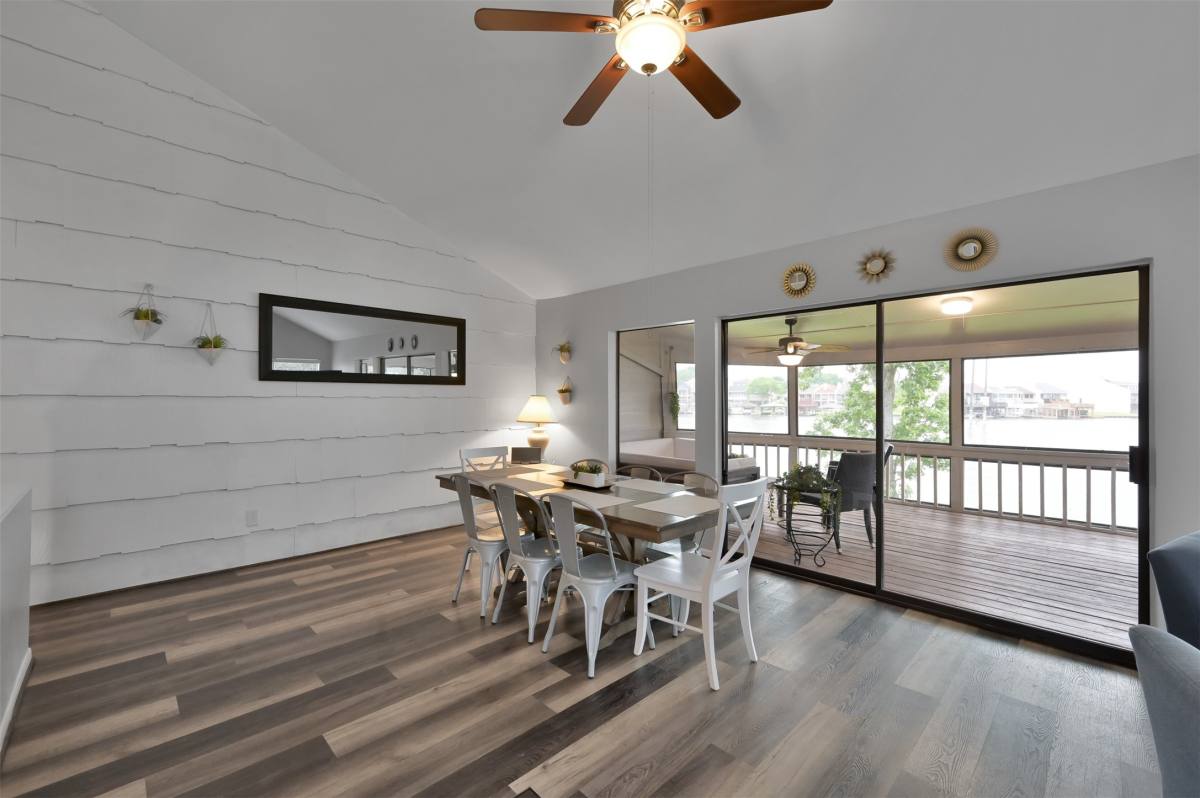Townhouse for rent at 124 April Point Dr N #124, Montgomery, TX 77356