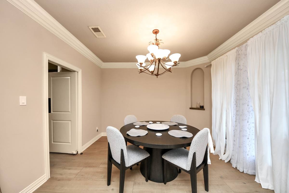 Townhouse for rent at 14454 Summerleaf Lane, Houston, TX 77077