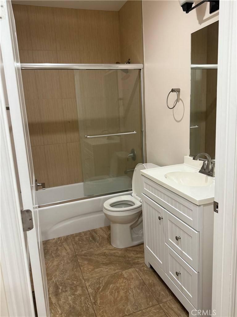 Townhouse for rent at 9951 Marcus Ave #104, Tujunga, CA 91042