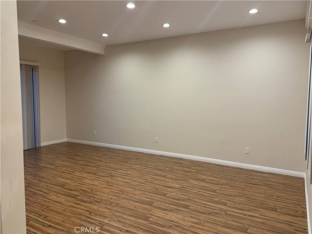 Townhouse for rent at 9951 Marcus Ave #104, Tujunga, CA 91042
