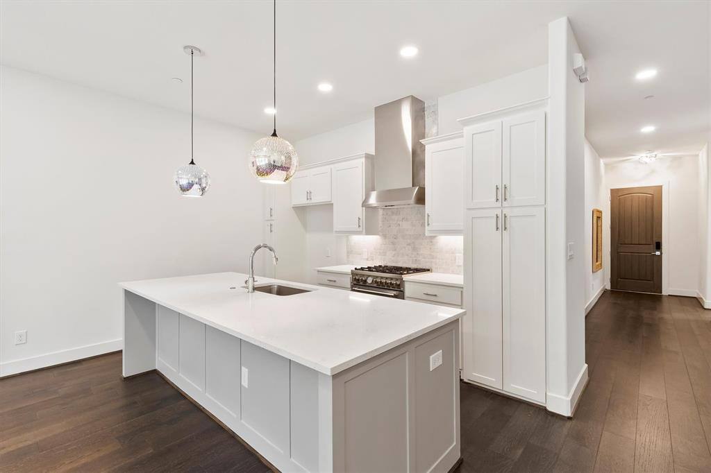 Apartment for rent at 15875 Spectrum Dr #1106, Addison, TX 75001