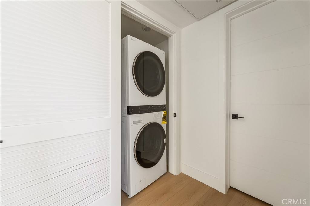 Apartment for rent at 7510 Sepulveda Blvd #101, Van Nuys, CA 91405