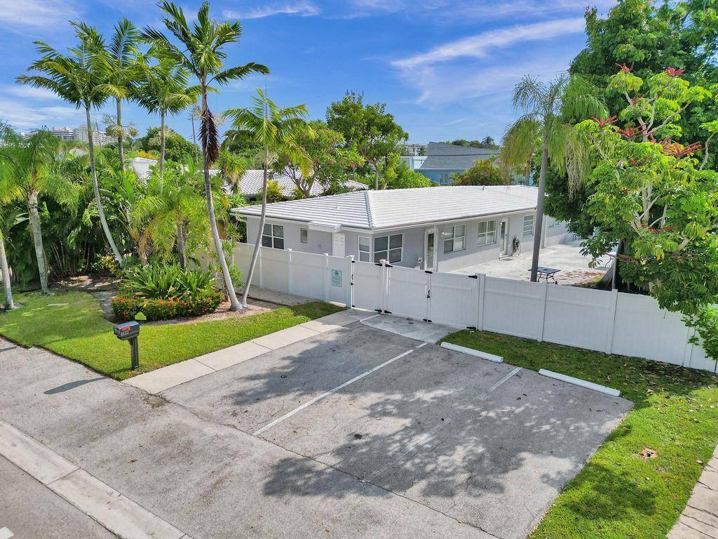 Apartment for rent at 4422 Sea Grape Dr #1, Fort Lauderdale, FL 33308