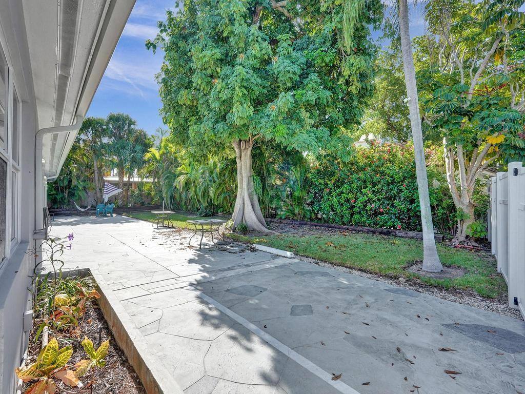 Apartment for rent at 4422 Sea Grape Dr #1, Fort Lauderdale, FL 33308