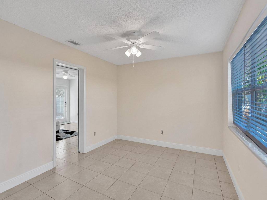 Apartment for rent at 4422 Sea Grape Dr #1, Fort Lauderdale, FL 33308