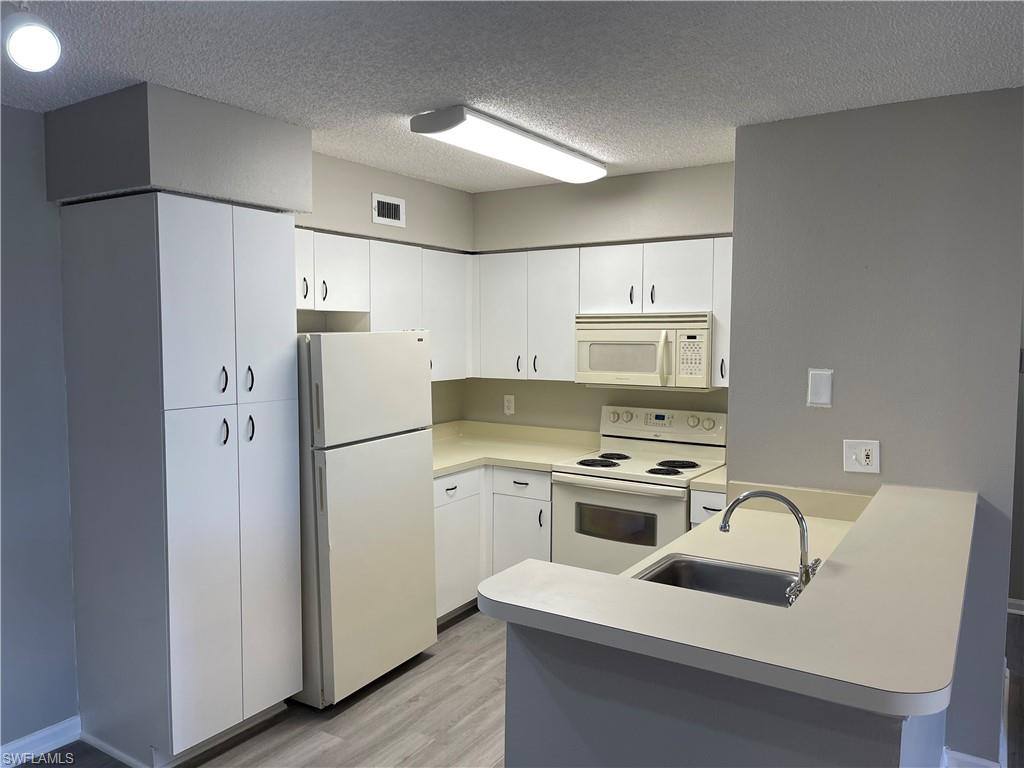 Apartment for rent at 13555 Eagle Ridge Dr #925, Fort Myers, FL 33912