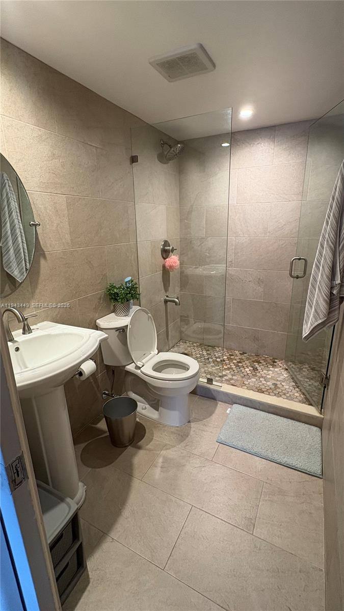 Townhouse for rent at 808 NE 27th Ave #808, Hallandale, FL 33009