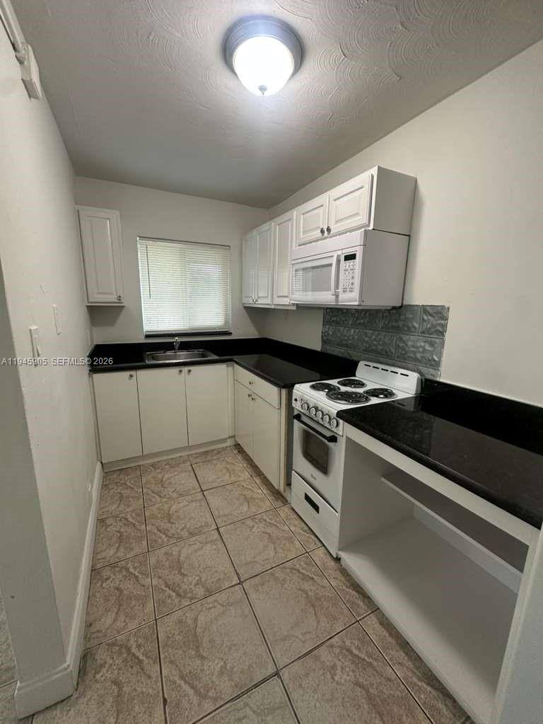 Apartment for rent at 6321 Pembroke Rd #6, Hollywood, FL 33023