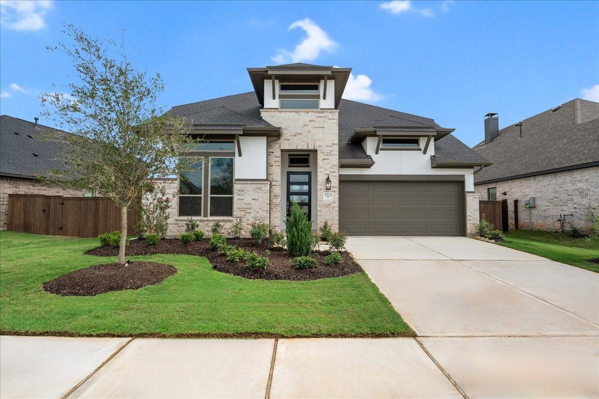 Apartment for rent at 7523 Mariposa Way, Katy, TX 77493