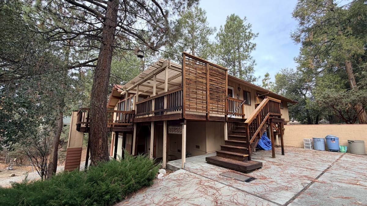 Apartment for rent at 26823 Crestview Dr, Idyllwild, CA 92549