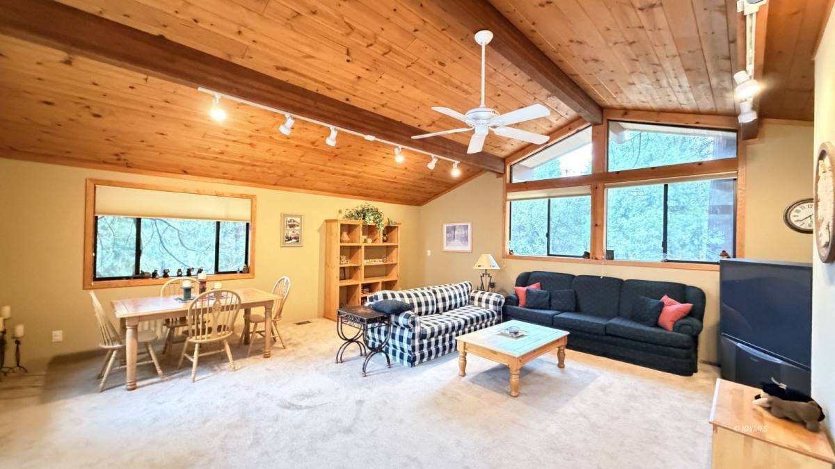 Apartment for rent at 26823 Crestview Dr, Idyllwild, CA 92549
