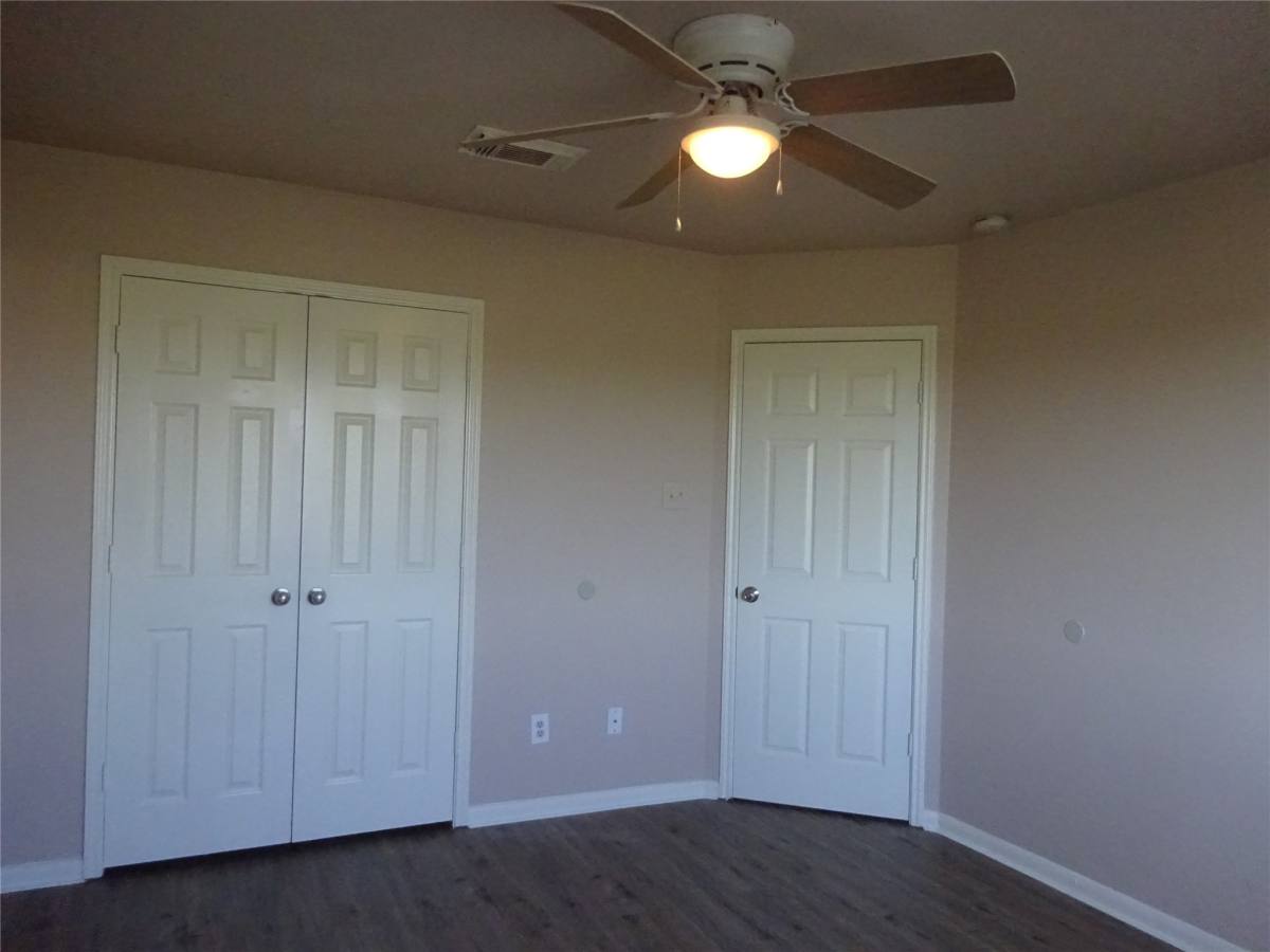 Townhouse for rent at 4918 Landward Lane, Houston, TX 77086