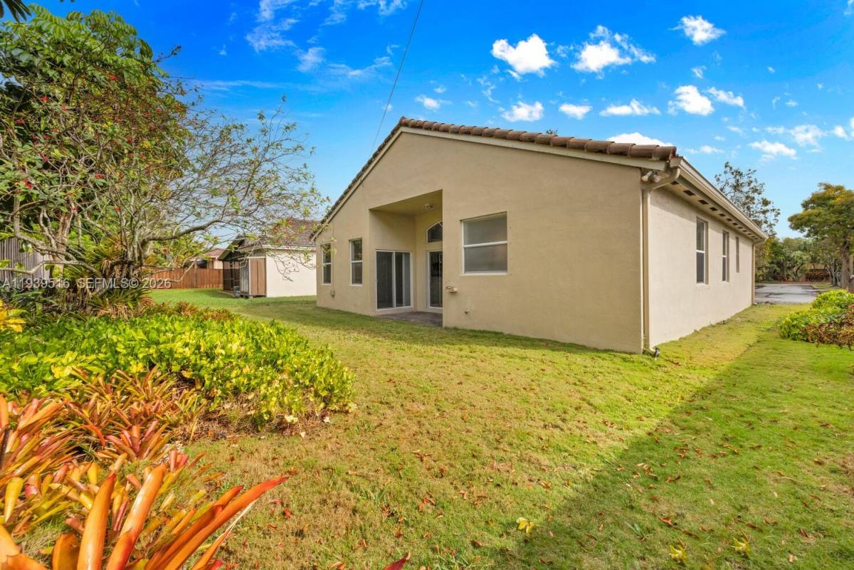 Apartment for rent at 18322 SW 94th Court, Miami, FL 33157