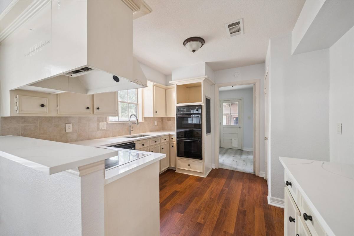 Apartment for rent at 23906 Northcrest Dr, Spring, TX 77389
