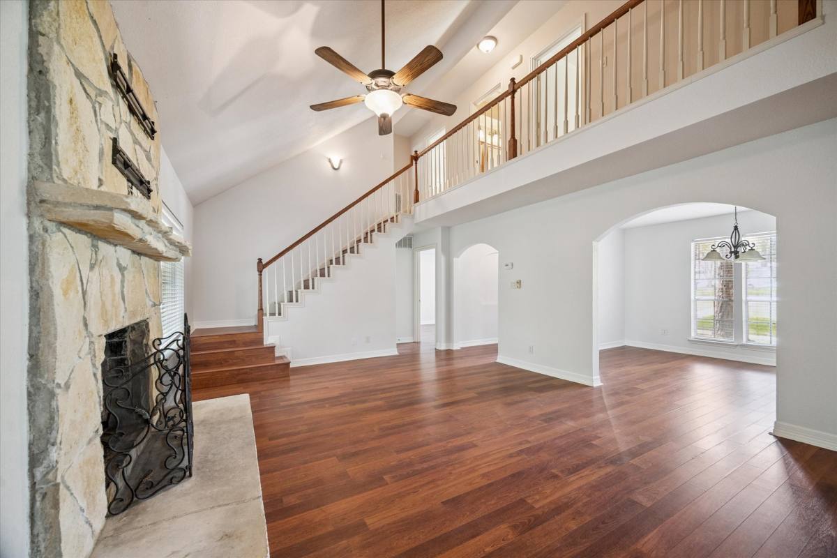 Apartment for rent at 23906 Northcrest Dr, Spring, TX 77389