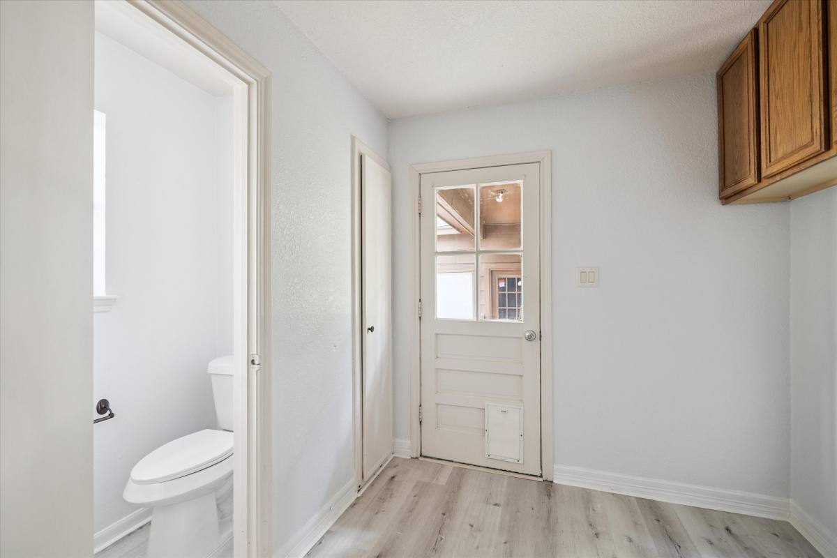 Apartment for rent at 23906 Northcrest Dr, Spring, TX 77389