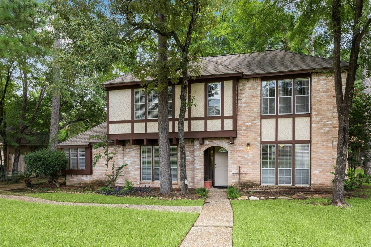 Apartment for rent at 23906 Northcrest Dr, Spring, TX 77389