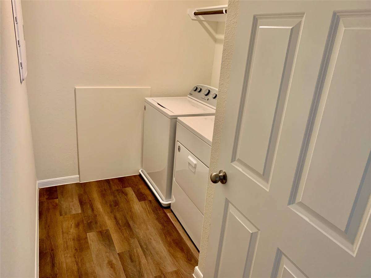 Apartment for rent at 4622 Falling Sun Dr, Houston, TX 77069