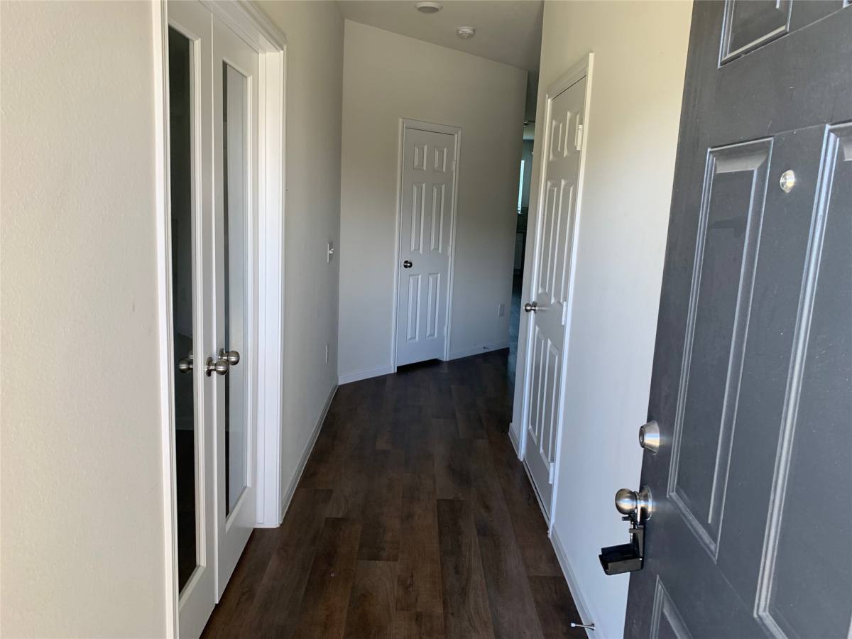 Apartment for rent at 4622 Falling Sun Dr, Houston, TX 77069