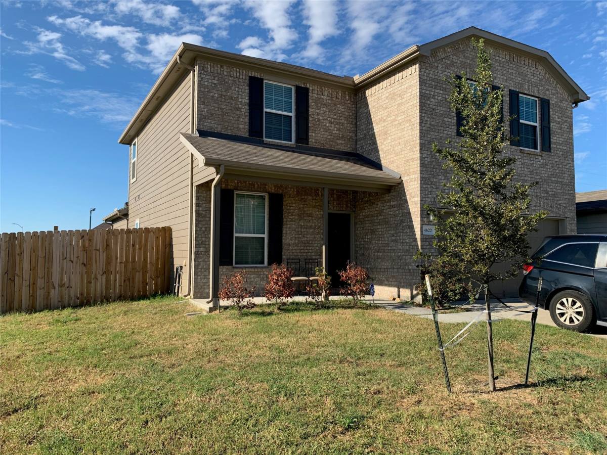 Apartment for rent at 4622 Falling Sun Dr, Houston, TX 77069