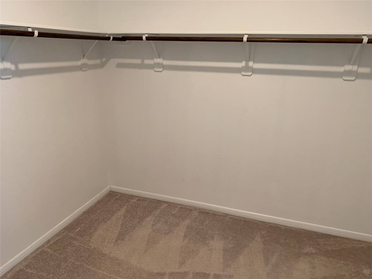 Apartment for rent at 4622 Falling Sun Dr, Houston, TX 77069