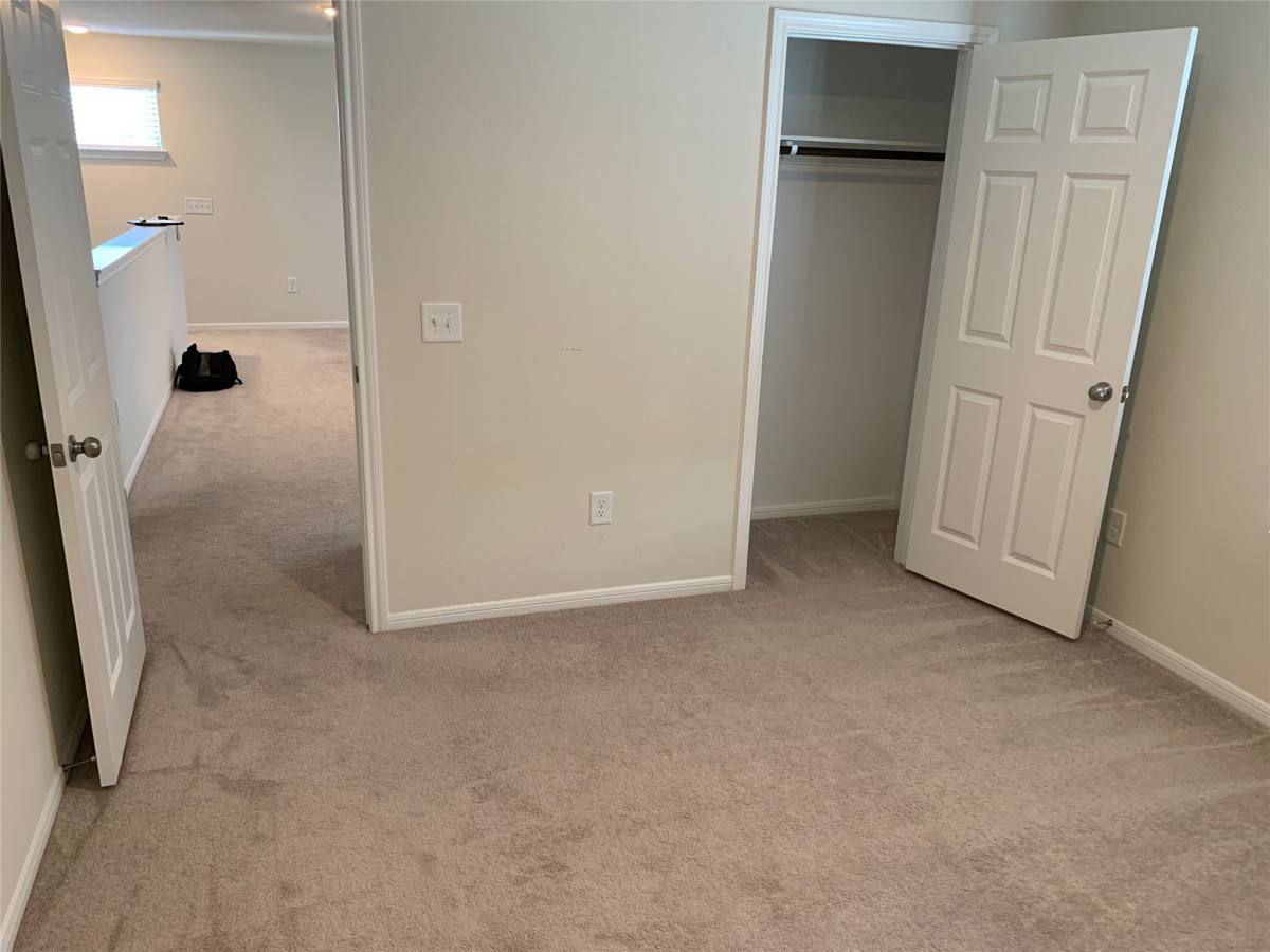 Apartment for rent at 4622 Falling Sun Dr, Houston, TX 77069